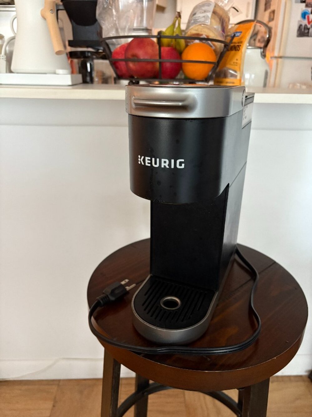 Black Keurig K-Slim Single Serve Coffee Maker